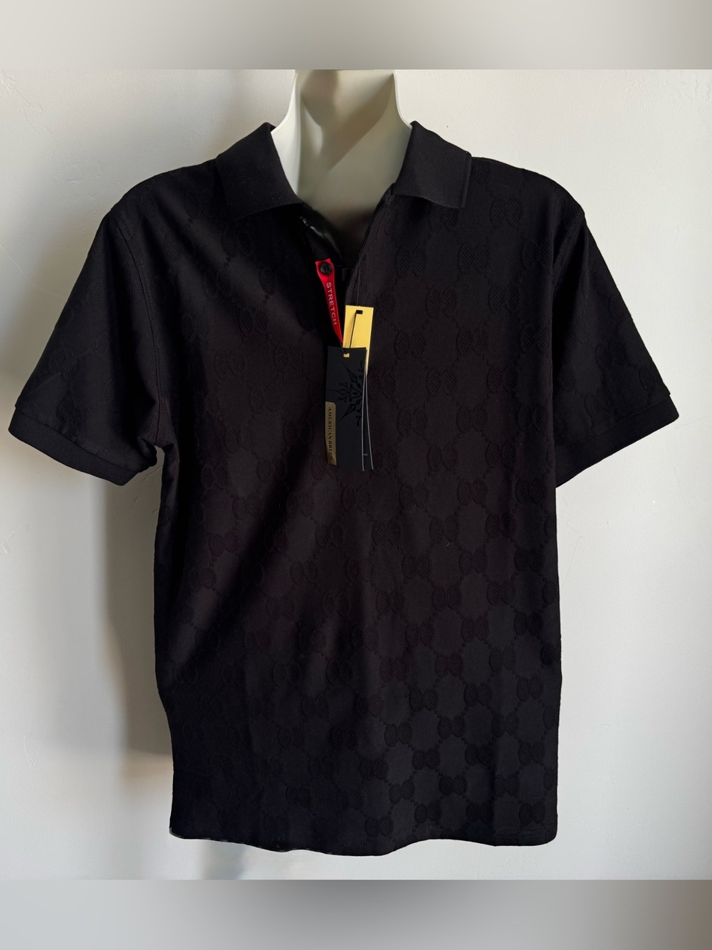 Men's Black Short-Sleeve Polo with Subtle Jacquard Motif